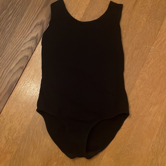 Ballet 3-Piece Set includes 2 leotards (black & pink) and 1 pink tutu skirt. 7-8 - Picture 3 of 8